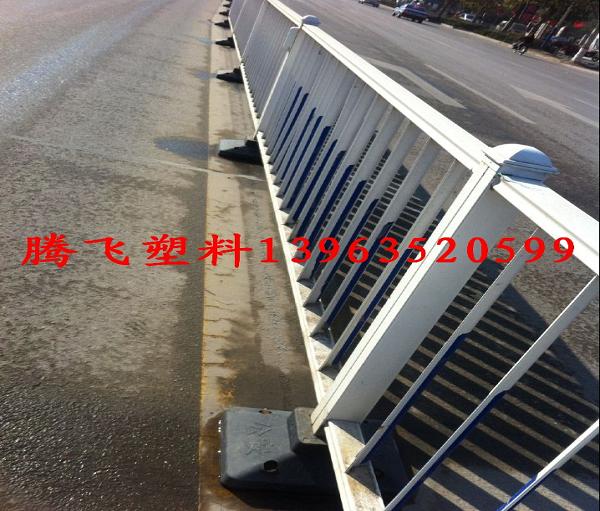 标题：供公路护栏配件添加时间：2014/12/26 16:00:02